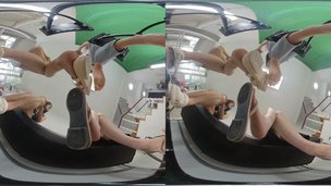 3DVR180 ANNA XIAOYU XINGGGAN MARTINA POV trampled and humiliated the dwarve 3D