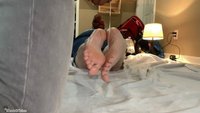 Stay-at-Home-Stacie: Talones de Cumsponge Secos Cuna Hefty Dos de Burro Atascado Explosión Prematura de Cumlación Luego Obtiene Suelas Splashadas Con (SEGUNDO) Descarga de Sacos de Nutload - Stacie 